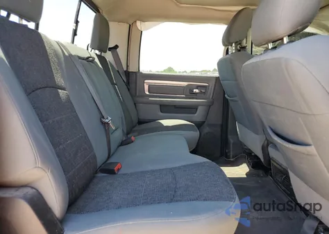 2020 Ram 1500 Classic Warlock z USA, uszkodzony, nr VIN 3C6RR7LT0LG204235